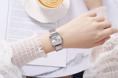 Reloj de Cuarzo Elegante para Mujer - Diseño Versátil y Minimalista - Image 10
