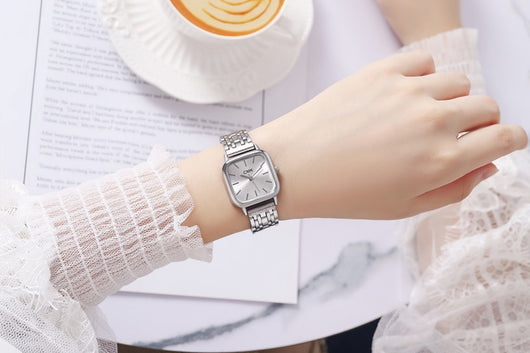 Reloj de Cuarzo Elegante para Mujer - Diseño Versátil y Minimalista - Image 10