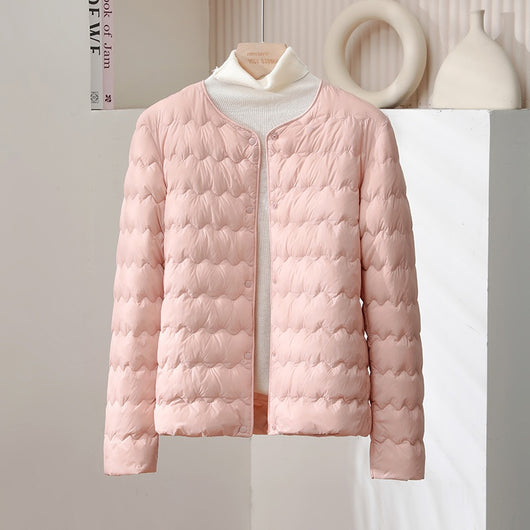 Chaqueta Corta Acolchada para Mujer con Cuello Fruncido - Image 3