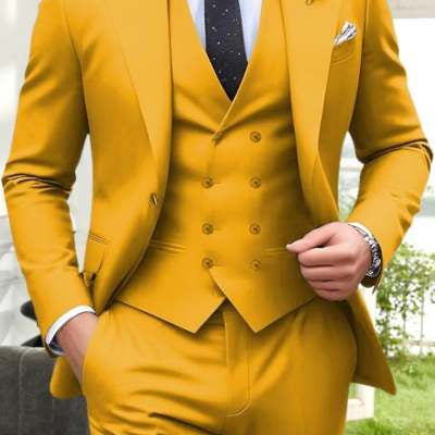 Traje Ejecutivo de Tres Piezas Elegante en Color Sólido - Image 9