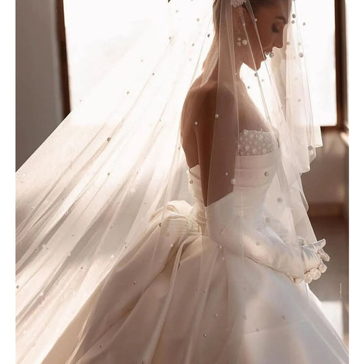 Vestido de Novia Satinado sin Tirantes - Image 9