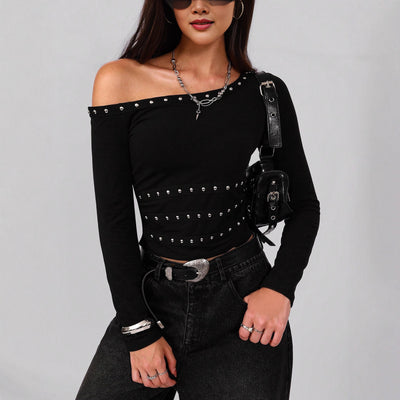 Camiseta Slim Fit con Cuello Oblicuo y Cinta Metálica Decorativa