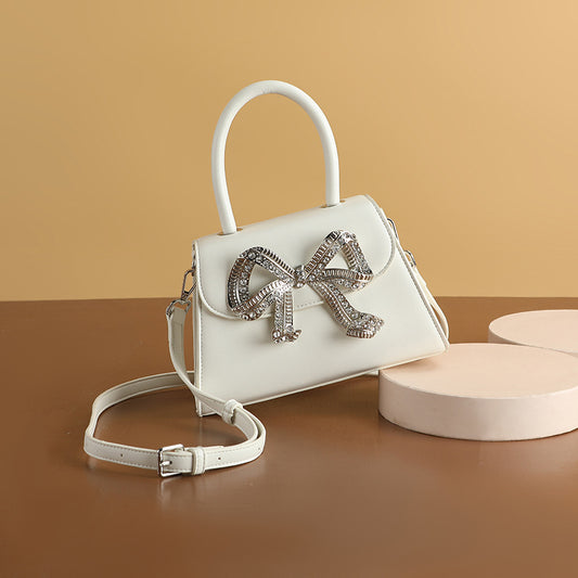 Bolsa Cuadrada Portátil con Moño Diamante - Versátil y Elegante - Image 2