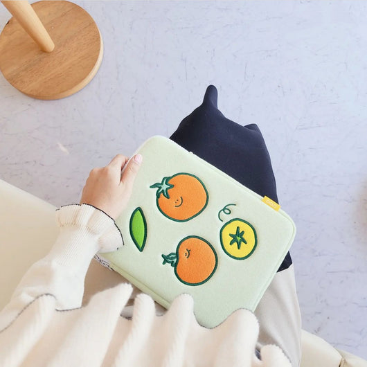 Funda de Tablet con Diseño Bordado de Tomate y Libreta Integrada - Image 6