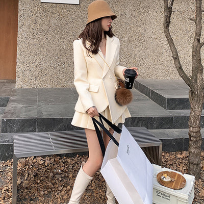 Conjunto de Dos Piezas: Blazer y Falda Plisada de Cintura Alta - Image 4