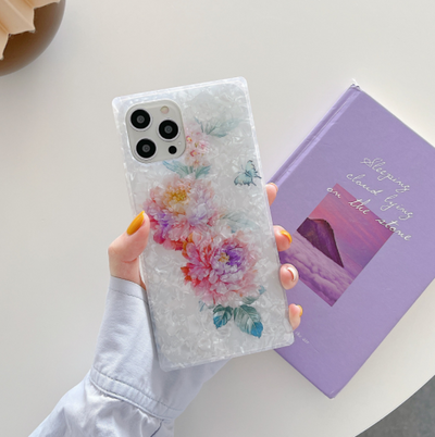 Funda Protectora con Patrón de Flores y Mariposas Coloridas - Image 5