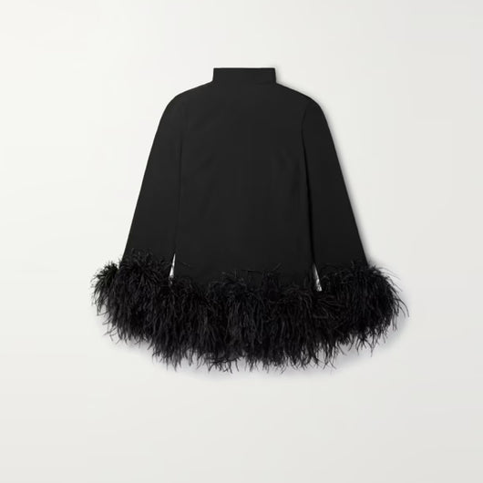 Vestido Corto Cuello Alto Ejecutivo con Plumas de Avestruz Negro - Image 13