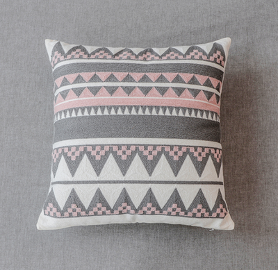 Almohada Decorativa con Bordado en Lienzo - Image 7