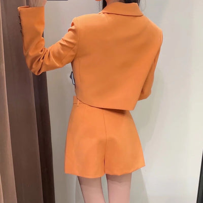Conjunto Blazer Cropped con Moño y Pantalón Culotte - Image 2
