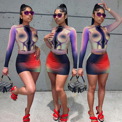 Vestido Corto Ajustado con Estampado - Manga Larga Cuello Redondo