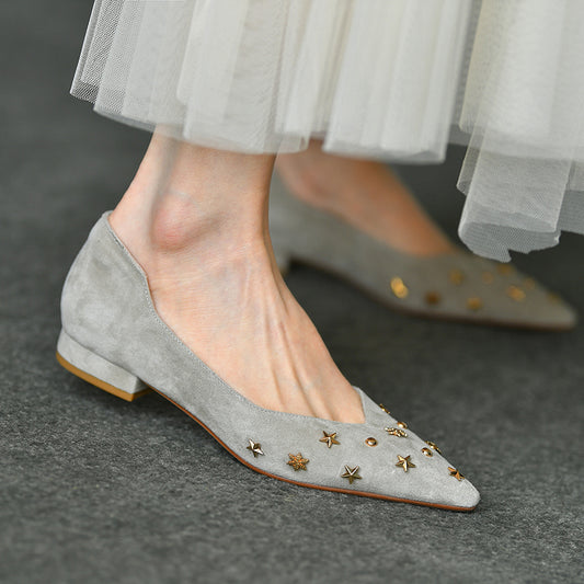 Zapatos Planos Puntiagudos con Acabado Satinado - Cómodos y Versátiles
