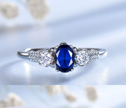 Anillo de Plata Esterlina con Zafiro Azul Real y Halo de Gemas - Image 8