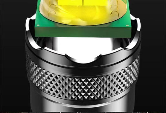 Linterna LED Recargable Profesional con Zoom Telescópico y Alcance Extendido - Image 9