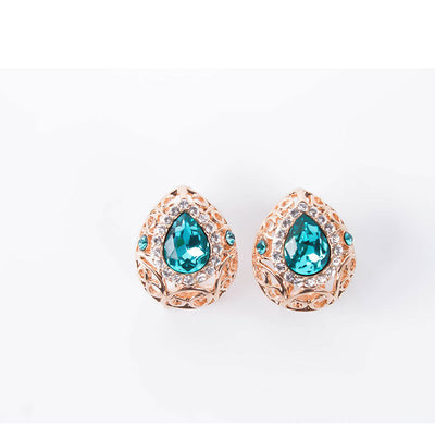 Conjunto de Joyas con Patrón Calado - Image 12