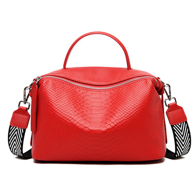 Bolso Bandolera de Cuero Genuino para Mujer - Diseño Minimalista y Versátil - Image 4