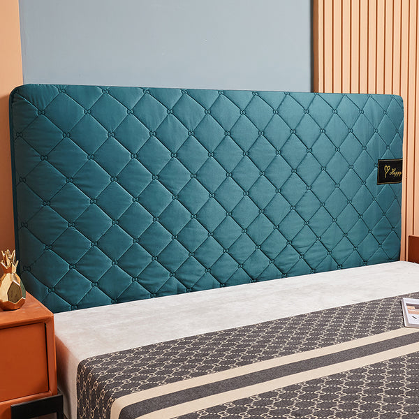 Protector de Cama Antimicrobiano con Bordes Reforzados y Tela Antideslizante