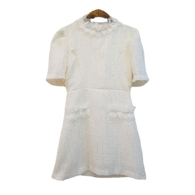 Vestido con Mangas Abullonadas, Encaje Perlado y Detalles de Madera - Image 17