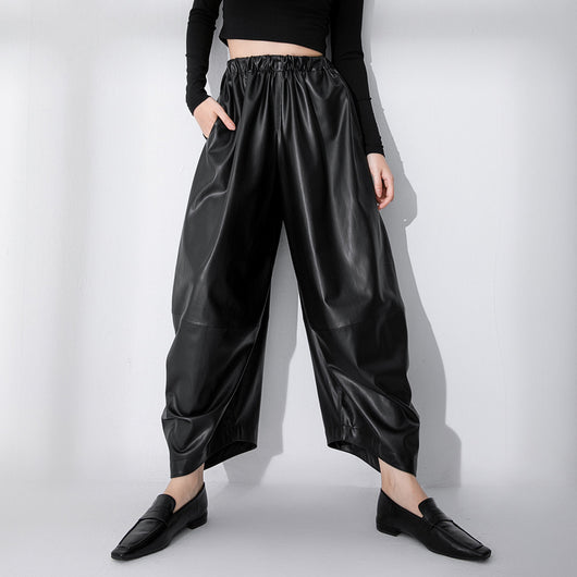 Pantalones Talle Alto de Cuero Ecológico Mate Negro - Diseño Minimalista - Image 3