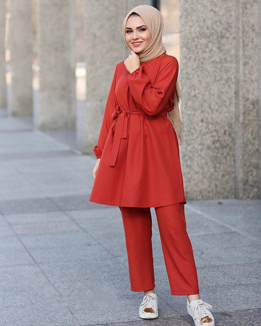 Conjunto de Dos Piezas Modesto para Mujer Talla Grande - Image 11