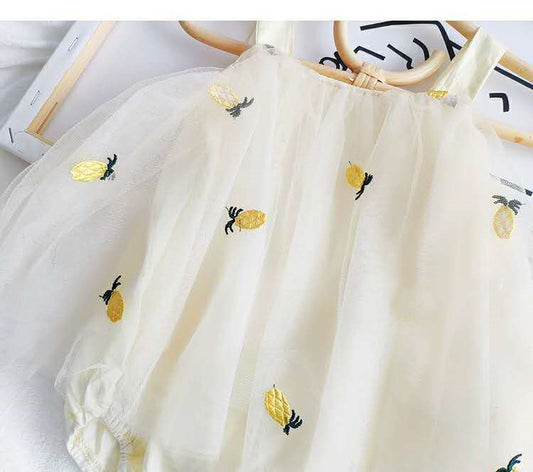 Conjunto Minimalista para Niña: Blusa y Falda de Tul - Image 2