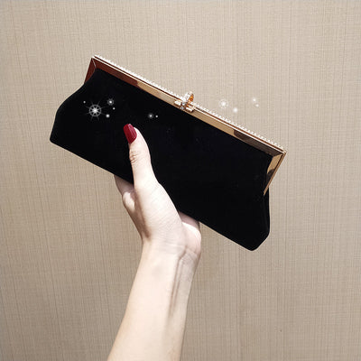 Bolso Clutch Negro con Terciopelo Diamantado y Correa Diagonal - Image 3