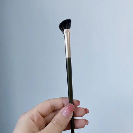 Brocha Abanico para Contorno Nasal - Herramienta de Maquillaje Profesional Suave y Precisa - Image 15
