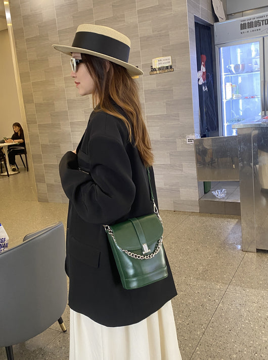 Bolso de Cuero Genuino con Cadena - Bandolera de Piel Auténtica - Image 17