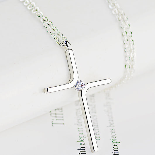 Collar con Cruz de Acero de Titanio - Diseño Sencillo y Moderno - Image 6