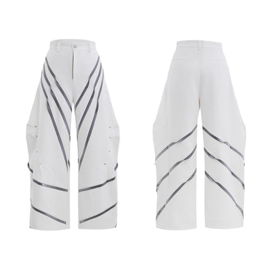 Pantalón Plisado con Detalles Metálicos y Remaches - Image 2