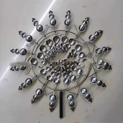 Molino de Viento Decorativo de Metal con Diseño Mágico