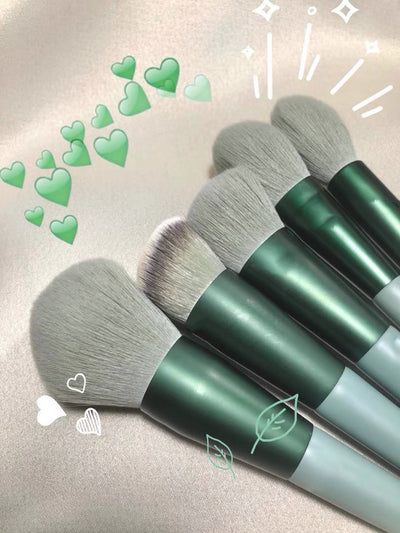 Set de 13 Brochas de Maquillaje Verde Secado Rápido Súper Suaves para Rubor y Polvos - Image 17