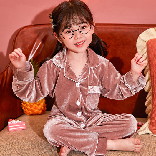 Pijama Infantil de Terciopelo Dorado - Conjunto Cómodo y Elegante - Image 10
