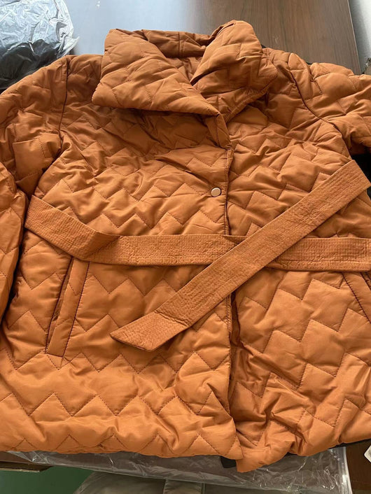 Chaqueta Acolchada Ligera con Plumón - Diseño Ondulado Invierno - Image 9