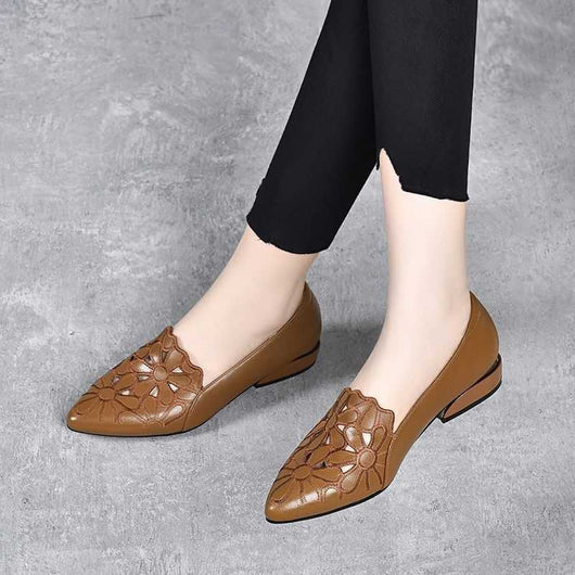 Sandalias Laborales Huecas Bordadas de Lujo con Tacón Bajo - Image 13