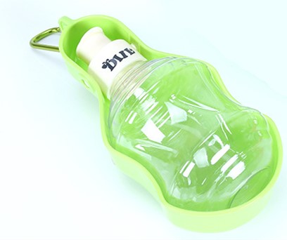 Botella de Agua Portátil para Mascotas en Viajes - Image 15