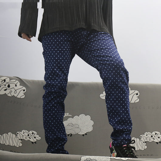 Pantalones Slim con Estampado de Lunares para Hombre - Image 4