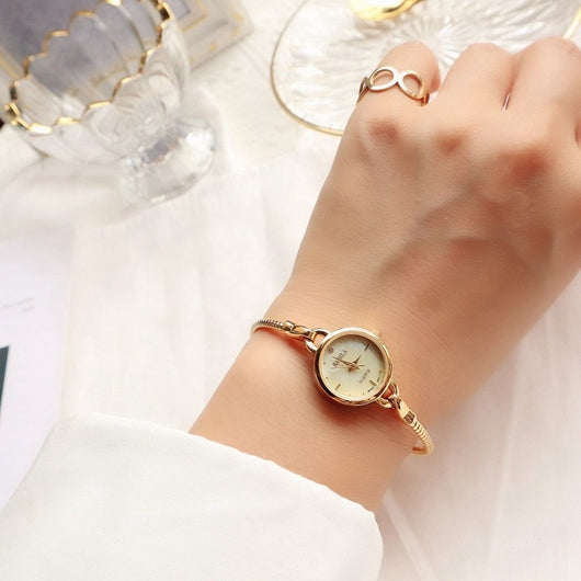 Reloj de Cuarzo Dorado Retro para Mujer - Image 12