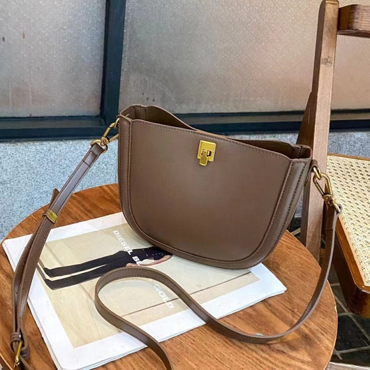 Bolso Mensajero de Cuero para Mujer - Diseño Minimalista y Versátil - Image 7