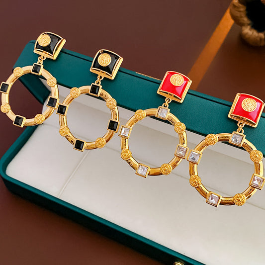 Aretes de Círculo Plateado con Cristales Brillantes - Diseño Vintage Elegante