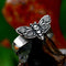 Anillo de Acero Inoxidable Estilo Retro con Diseño de Polilla para Hombre