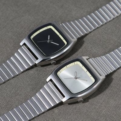 Reloj de Pulsera Minimalista Cuadrado sin Logo - Diseño Versátil - Image 2