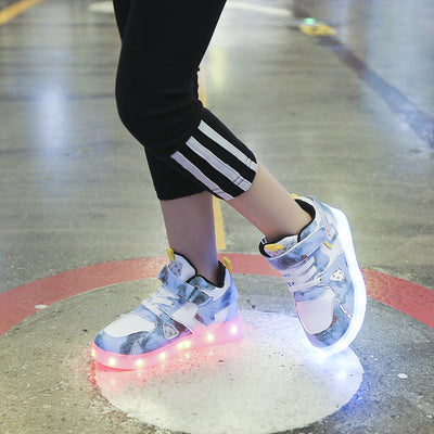 Zapatillas Deportivas Infantiles Ligeras con Suela Flexible y Luces LED - Image 6
