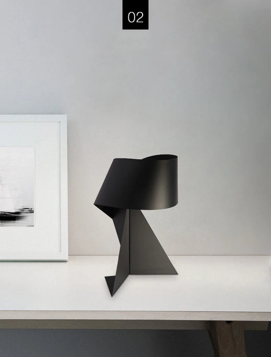 Lámpara Origami Blanco y Negro - Diseño Minimalista de Estudio - Image 9