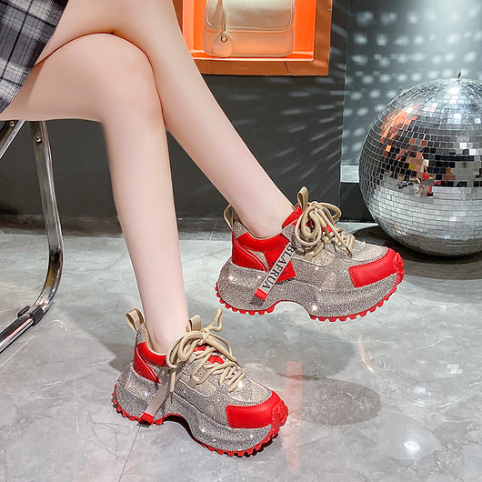 Tenis Deportivos Brillantes con Lentejuelas, Diseño Plateado y Rojo con Cristales - Image 15