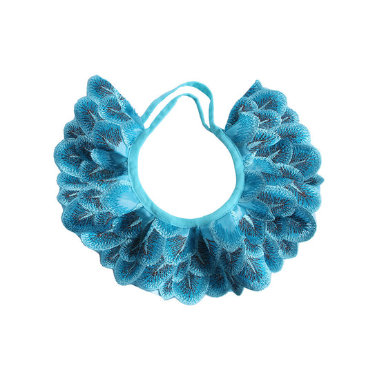 Pañuelo de Encaje Bordado con Plumas de Pavo Real - Image 9