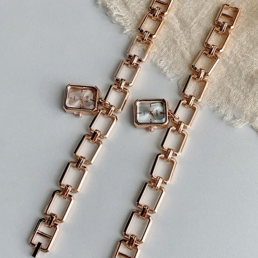Reloj Cuadrado Elegante para Mujer con Dije y Pulsera Decorativa - Image 15