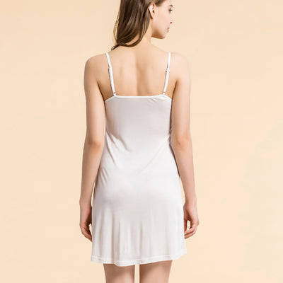 Camisón de Seda con Tirantes Ajustables - Image 17
