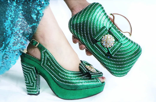 Tacones Chuck Altos con Bolso Coordinado - Diseños Exclusivos para Verano