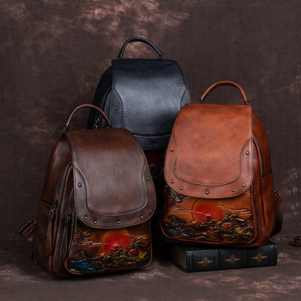 Mochila de Cuero Genuino para Mujer con Grabado Retro y Acabado Personalizado