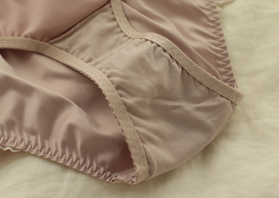 Conjunto de Lencería Francesa Satinada sin Costuras - Comodidad y Elegancia - Image 12